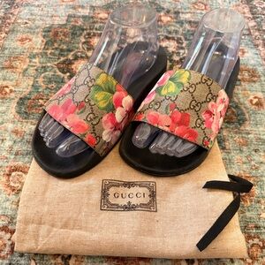 Gucci GG Blooms Floral Canvas Slide Sandals Women’s Shoes EU 38 US 7.5–8